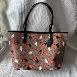 NWT Coach City Tote In Signature Canvas With Halloween Print CW450